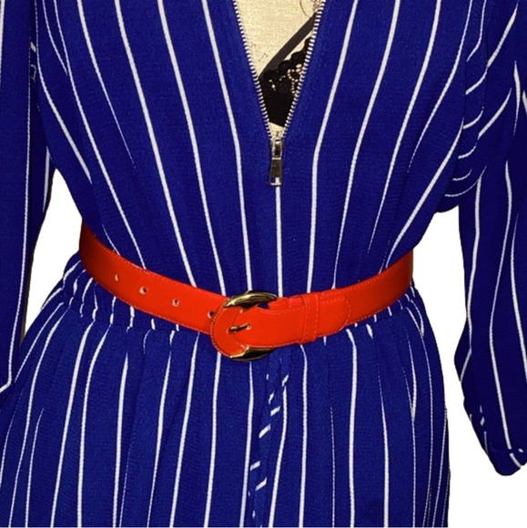 VINTAGE Bonded Leather w Large Gold Buckle Waist Cinch Belt Size Small - Picture 1 of 5